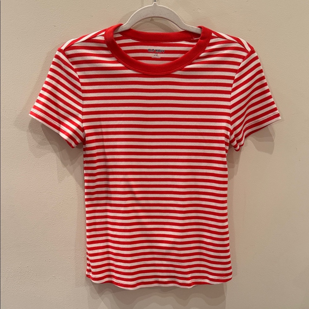 Old Navy Women's Red and White Striped Tee